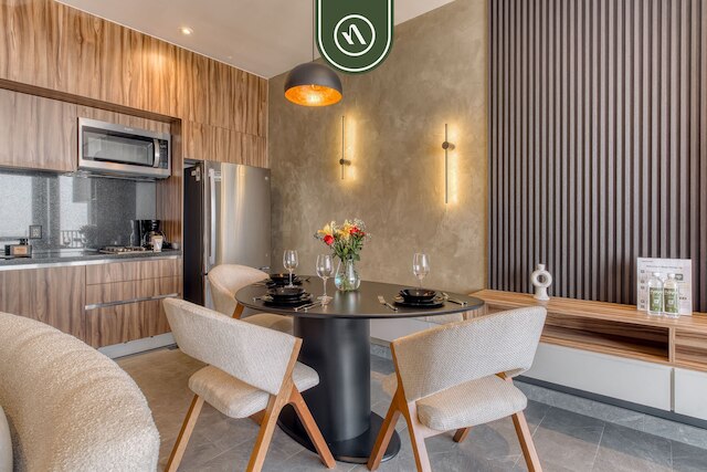 ラグジュアリー スタジオ - レボリューション モニュメント ビュー - プール