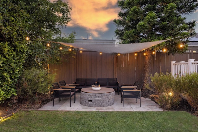 ラックス バックヤード オアシス ウィズ ホットタブ シック デザイン サウス パーク サンクチュアリ