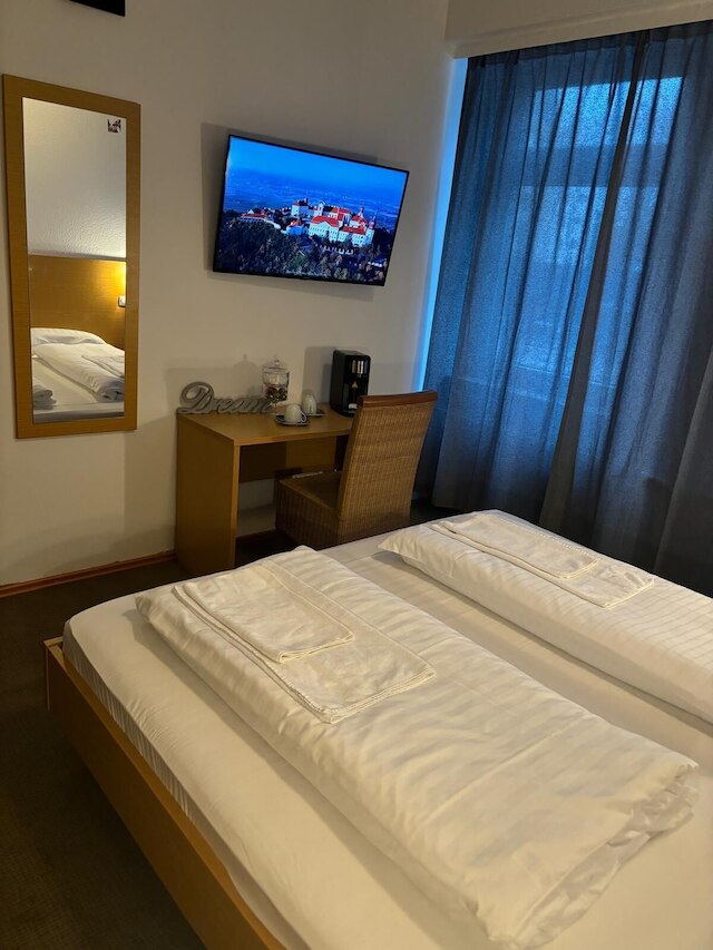 オーバーナイト オテル ハンブルク