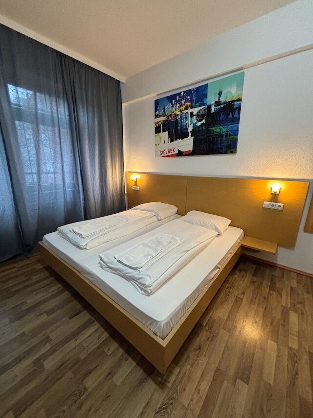 オーバーナイト オテル ハンブルク