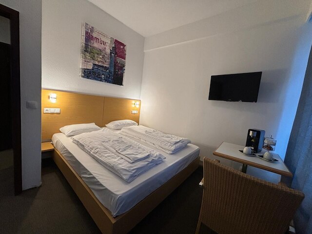 オーバーナイト オテル ハンブルク