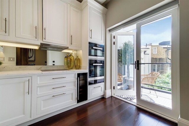 2 ベッドルーム フラット ウィズ バルコニー