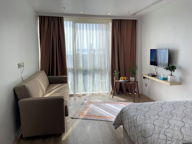 スタジオ ユニット ウィズ プール アンド ジム