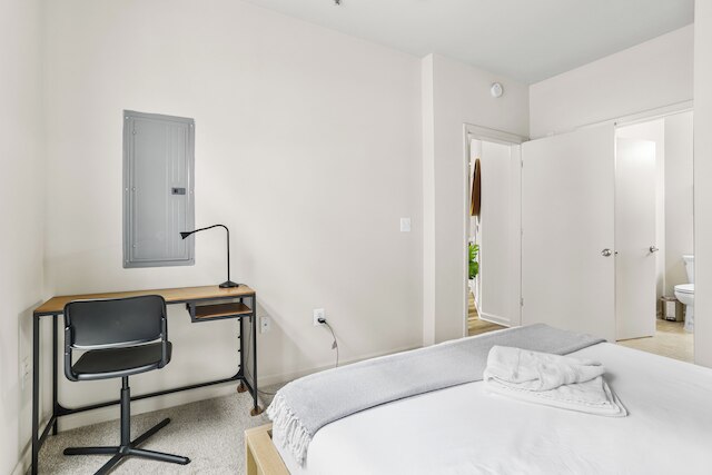 DC チャーム イン クリスタル アパートメンツ