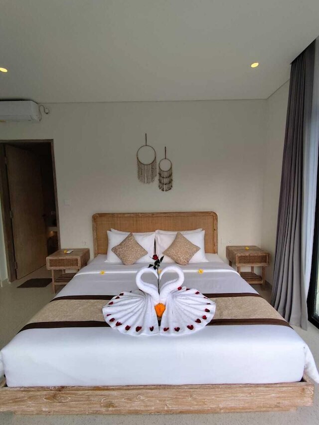 ヴィラ サンバディタ