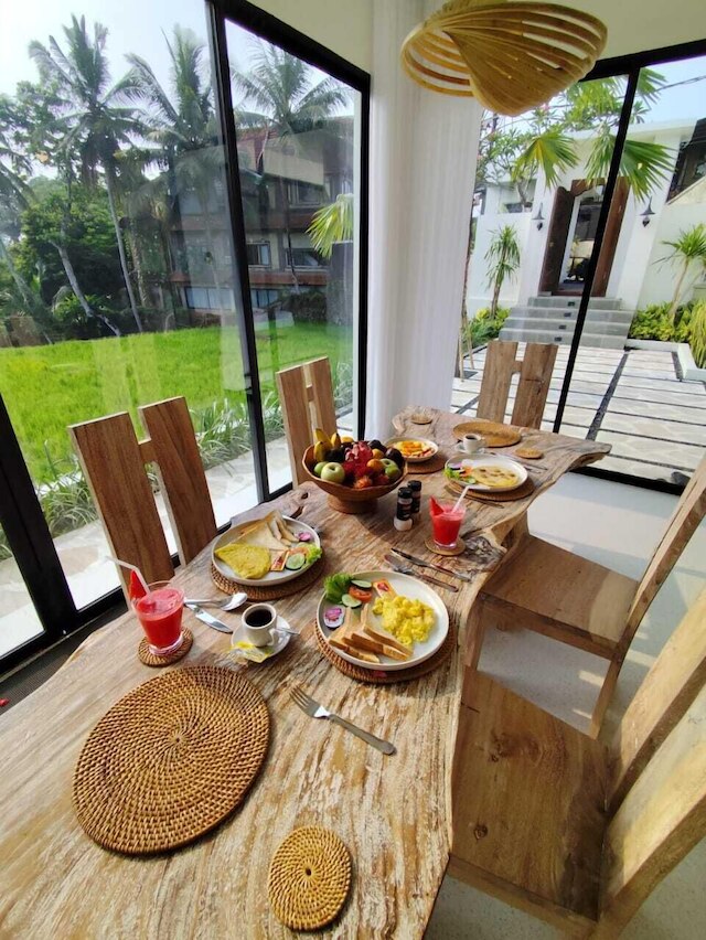 ヴィラ サンバディタ