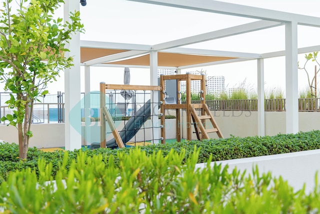 ブルームフィールズ スタニング スタジオ イン リフレクション