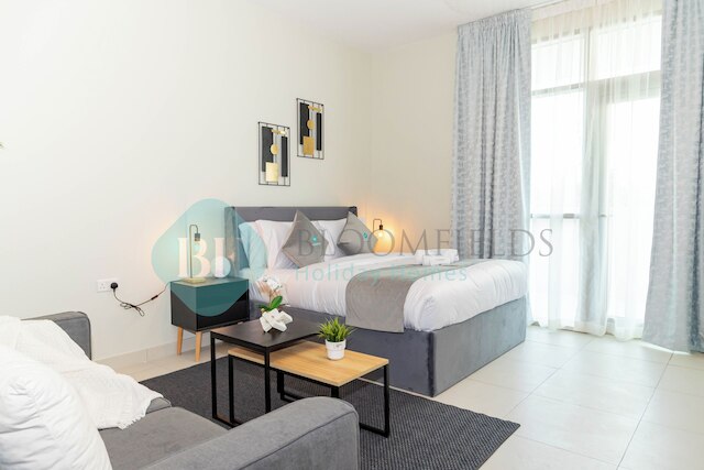 ブルームフィールズ スタニング スタジオ イン リフレクション