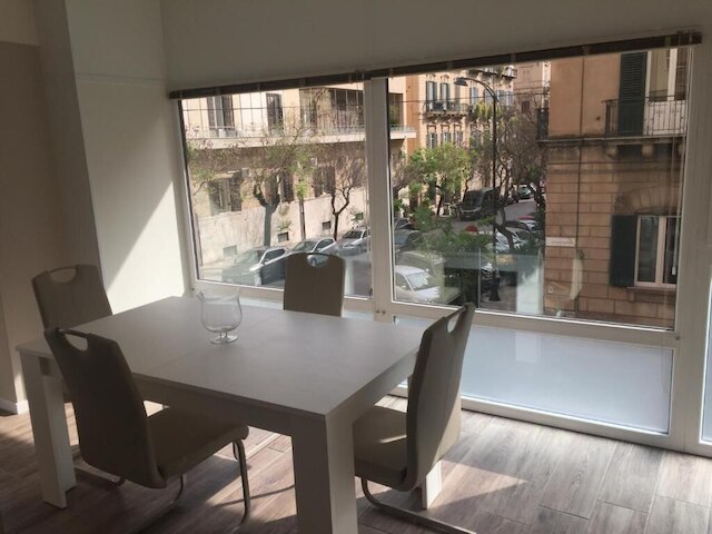 ジョージ ハウス パレルモ