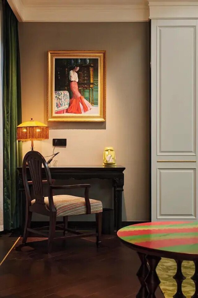 Seclusion with the mountain