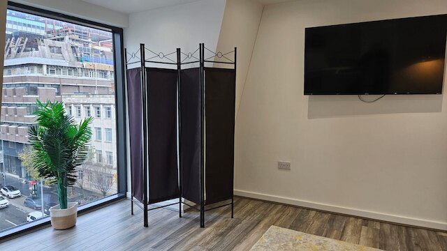 アーウェル チェンバーズ リバプール クール