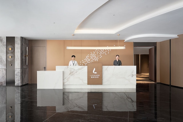 Lavande Hotel Guangzhou Beijing Road Pedestrian Street Haizhu Square Metro Station Branch - Free Deliver Service to Canton Fair Complex During Canton Fair Period