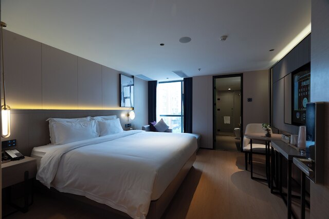 Lavande International Hotel Guangzhou TaiKoo Hui Square Shipaiqiao Metro Station Branch - Free Shuttle Bus to Canton Fair Complex During Canton Fair Period