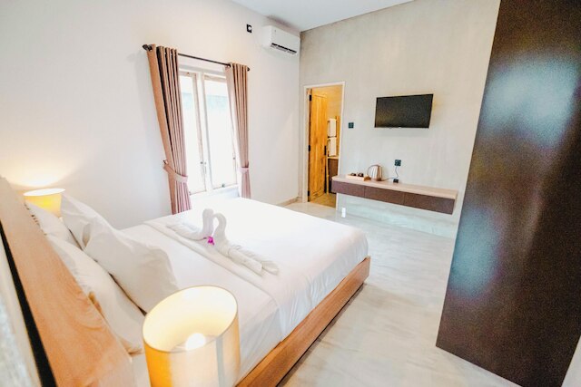 クイーンアラ ローカル ハウス