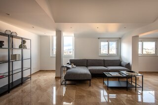 ルッジェーロ シティ ビュー アパートメント