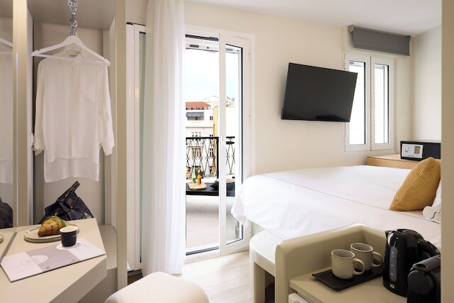 アテンサン ラグジュアリー スイーツ