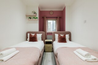 エッジウェア ロード アパートメンツ