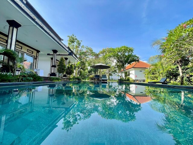 ニャンニャン バンガロー ウルワツ