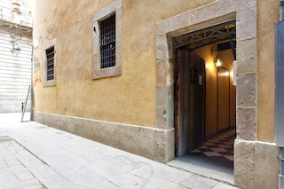 クラシック パラウ アパートメンツ