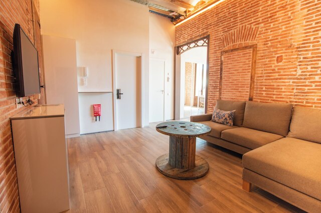 クラシック カテドラル アパートメンツ