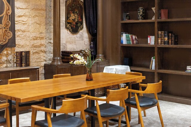 AI Lives In The Future Hotel - Xi'an Drum Tower Old City Root G Park Store