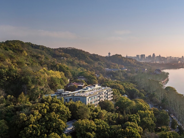 シャングリ・ラ 杭州 (杭州香格里拉)