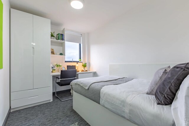 アボダス グラスワークス リバプール