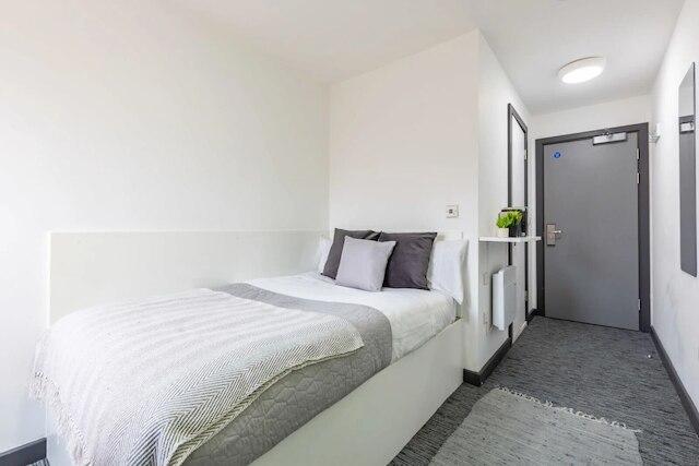 アボダス グラスワークス リバプール