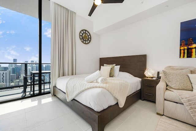 スタジオ ウィズ シティ ビューズ イン ダウンタウン マイアミ