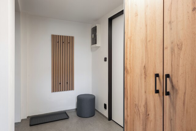 モダン ロフト アパート ニア メトロ クリジーコヴァ