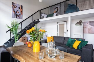 モダン ロフト アパート ニア メトロ クリジーコヴァ