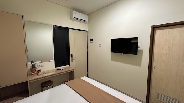 グランド ヴァローラ シリワンギ コステル