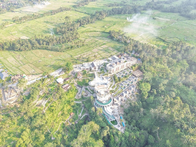 サングラロカ ウブド