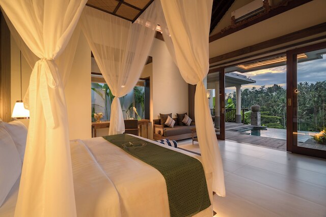 サングラロカ ウブド