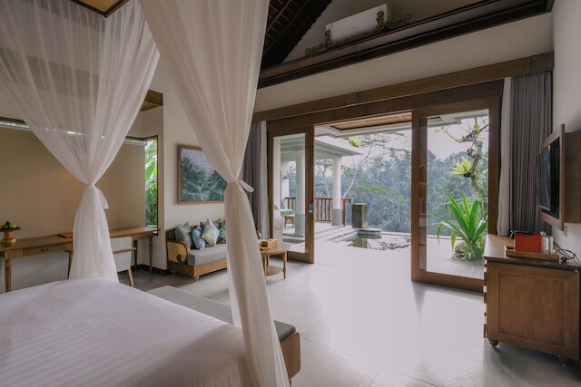 サングラロカ ウブド