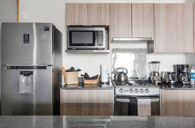 ラティテュード トゥー エクセレント - ミニマリスト 1ベッドルーム イン ポランコ ウィズ アメニティーズ