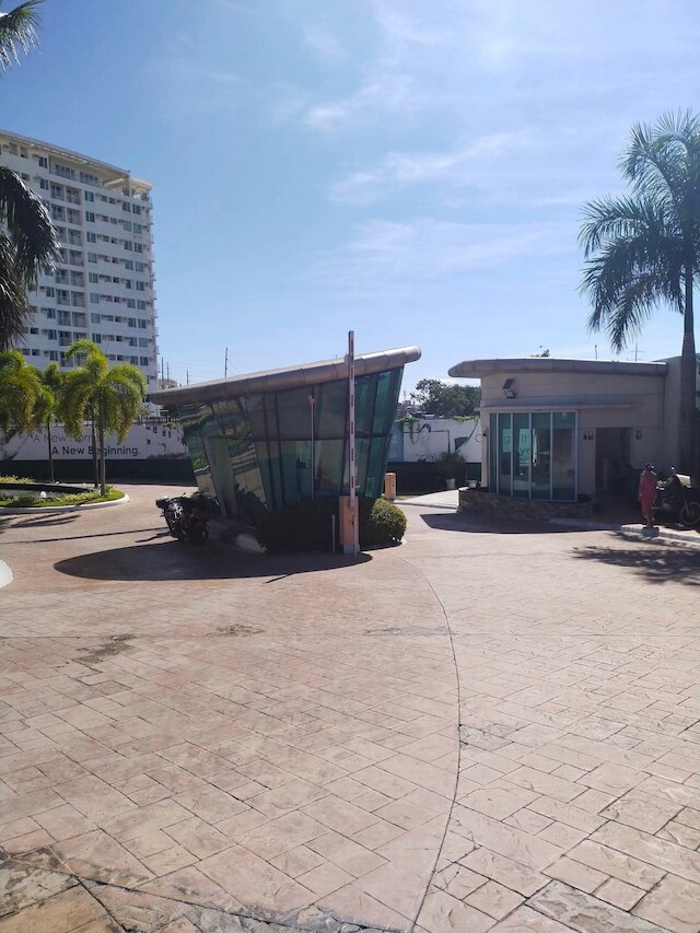 アヌヴァ レジデンス