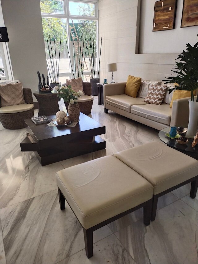 アヌヴァ レジデンス