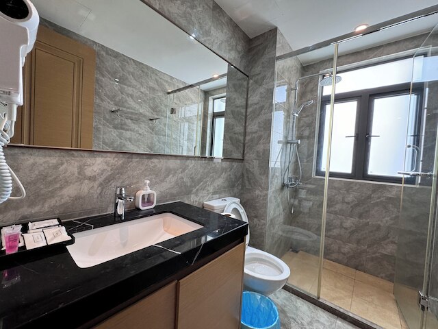 R&F プリンセス コーブ バイ ロンユ