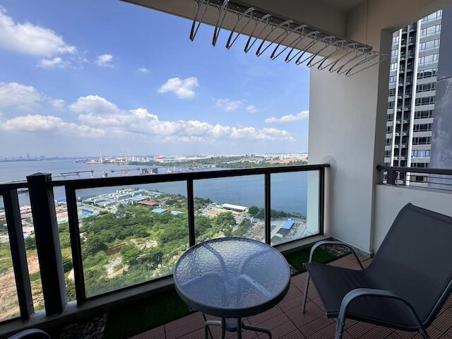 R&F プリンセス コーブ バイ ロンユ