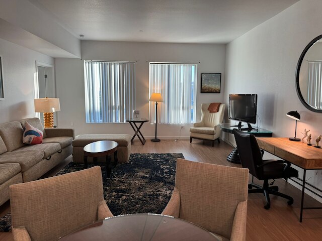 プレミア アパートメンツ イン ヴァイブレント ダウンタウン LA