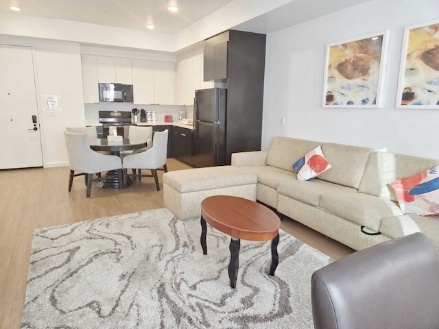 プレミア アパートメンツ イン ヴァイブレント ダウンタウン LA