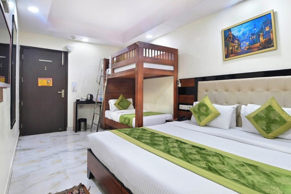 ホテル ブーム ルームズ