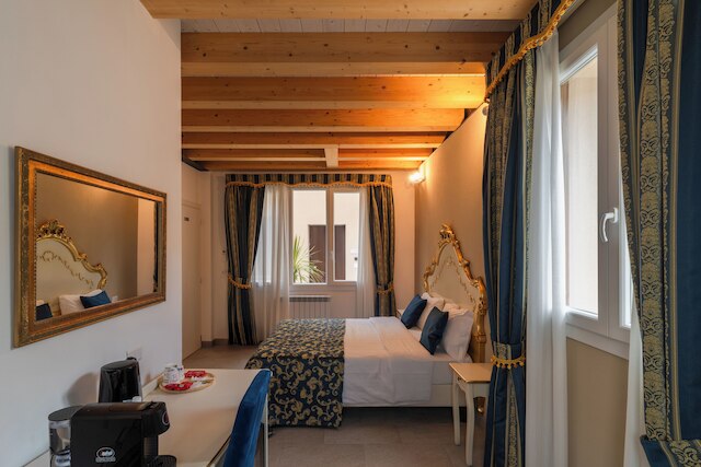 フローヴェ ルームズ ヴェニス