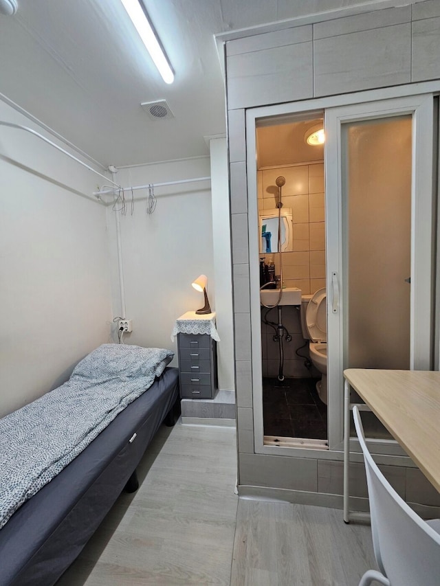 Only for woman - Sadang House