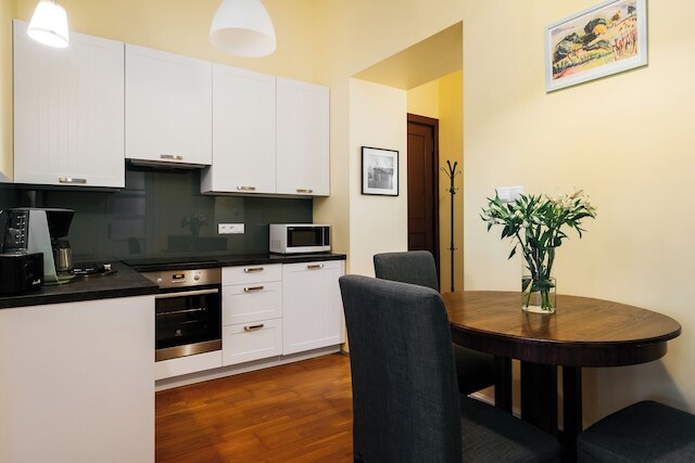 ネイティブ アパートメンツ ブルゾワ 15