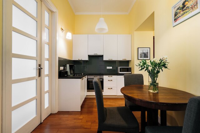 ネイティブ アパートメンツ ブルゾワ 15