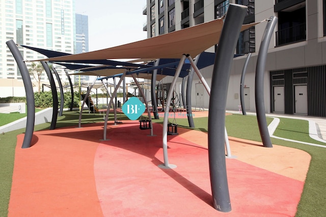 ブルームフィールド 2ベッドルーム イン ブリッジズ アル リーム