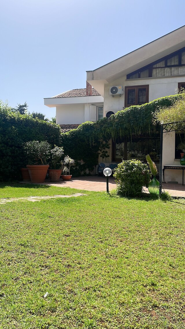 ブーゲンビル ホーム モンデッロ