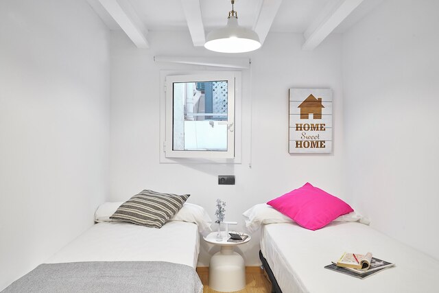 ビバルセロナー フランセスク マシア アパートメンツ